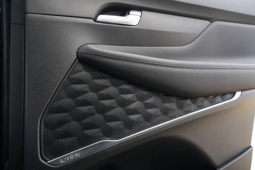 2020 Hyundai Santa Fe Limited 2.0T 4dr SUV Interior Detail