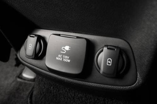2020 Hyundai Santa Fe Limited 2.0T 4dr SUV Interior Detail