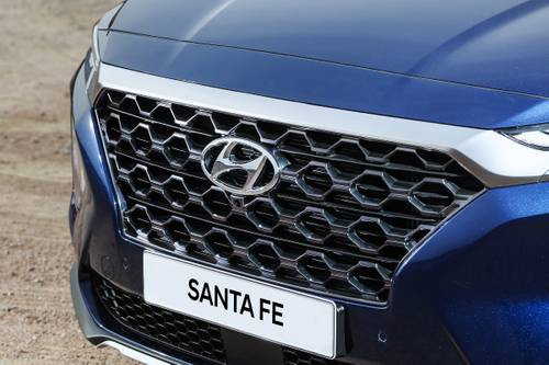 2020 Hyundai Santa Fe Limited 2.0T 4dr SUV Front Badge