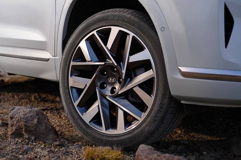 2022 Hyundai Santa Fe Pictures - 255 Photos | Edmunds