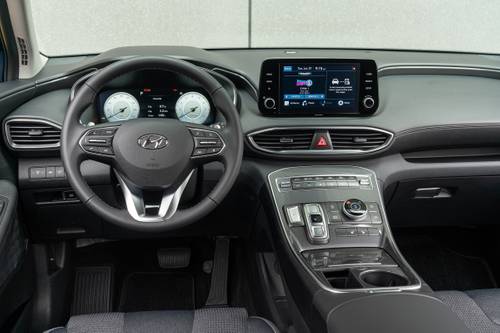 2022 Hyundai Santa Fe XRT 4dr SUV Steering Wheel Detail