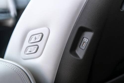 2024 Hyundai Santa Fe Calligraphy 4dr SUV Interior Detail