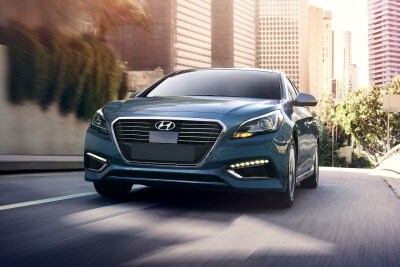 Used 2017 Hyundai Sonata Hybrid Se Sedan Review Ratings Edmunds 2017 Hyundai Sonata Hybrid Limited Sedan Exterior Shown