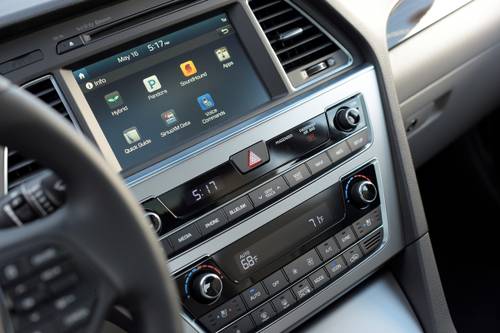 2016 Hyundai Sonata Plug-In Hybrid Limited Sedan Center Console