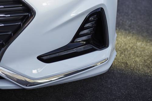 Hyundai Sonata Plug-in Hybrid Limited Sedan Fog Light Detail