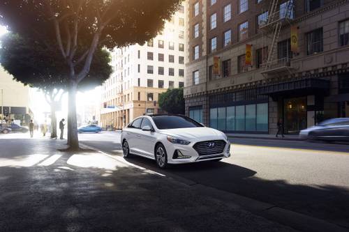 Hyundai Sonata Plug-in Hybrid Limited Sedan Lifestyle Exterior Shown