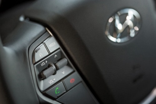 2016 Hyundai Sonata Limited w/Ultimate Package Sedan Steering Wheel Detail