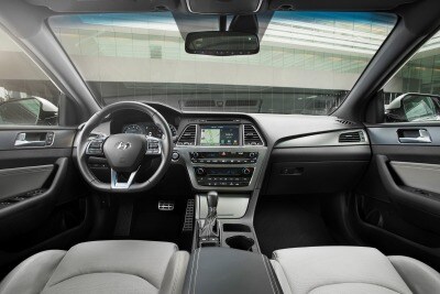 Used 2017 Hyundai Sonata Sport Pzev Sedan Review Ratings Edmunds 2017 Hyundai Sonata Sport 2 0t Sedan Dashboard