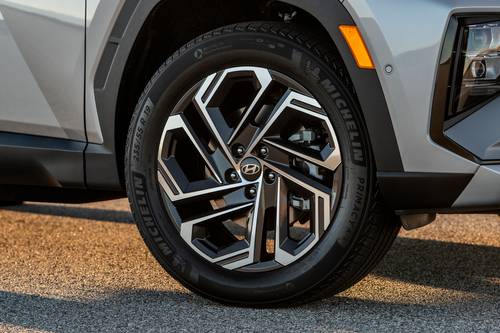 2025 Hyundai Tucson Plug-In Hybrid Limited 4dr SUV Wheel
