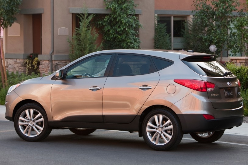 2010 Hyundai Tucson Pictures 73 Photos Edmunds