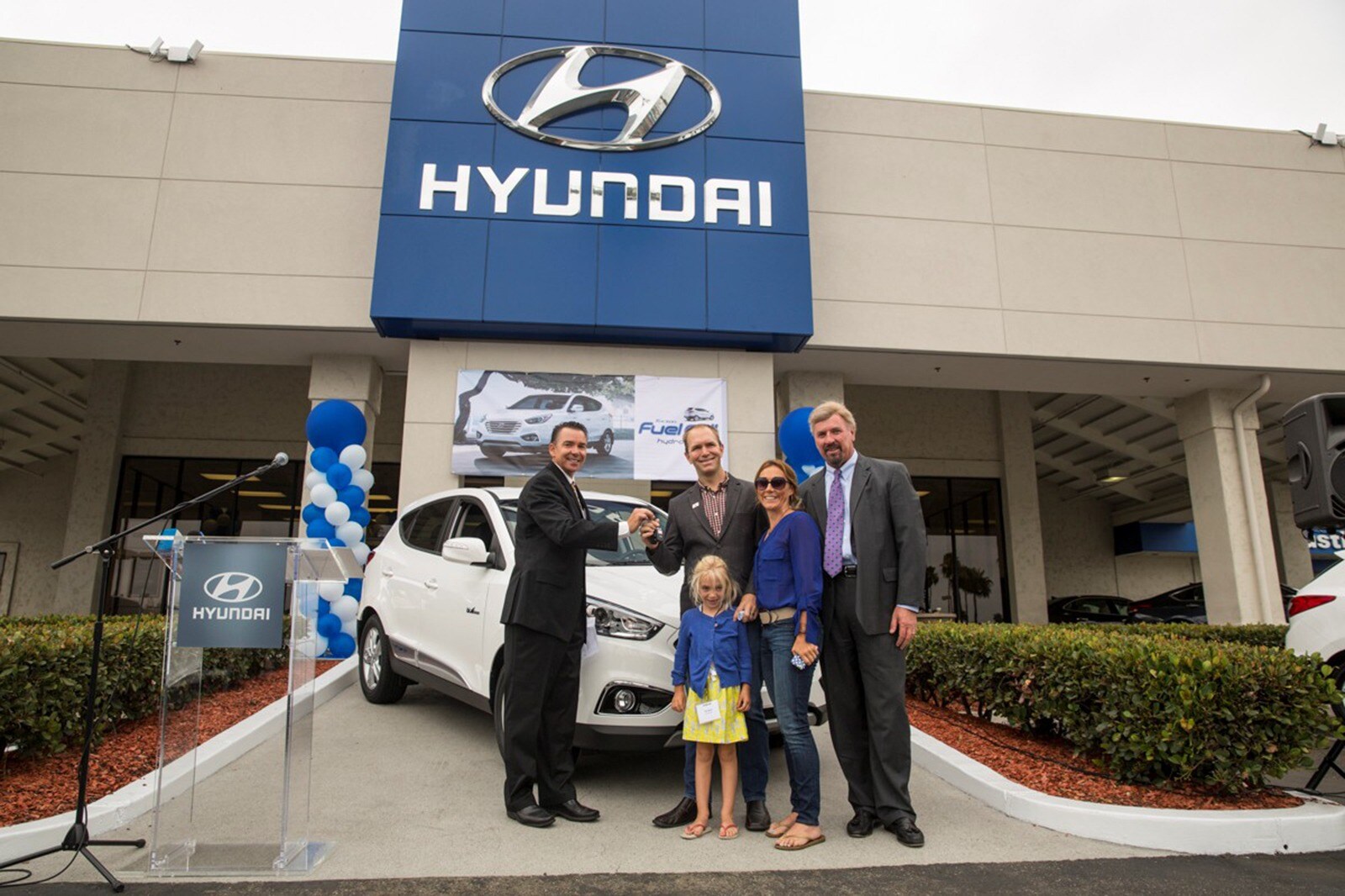 Tustin Hyundai Makes History With 2015 Hyundai Tucson Fuel Cell Vehicle