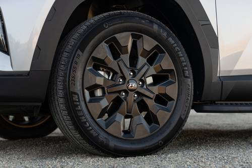 Hyundai Tucson XRT 4dr SUV Wheel