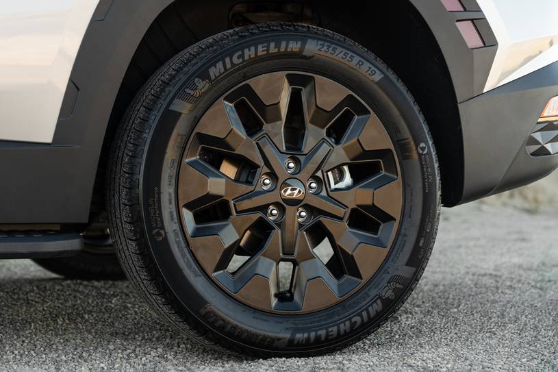 2022 Hyundai Tucson XRT 4dr SUV Wheel