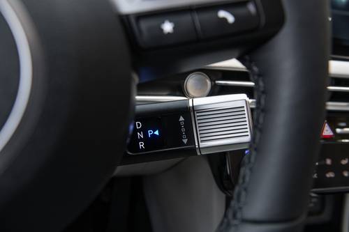 2025 Hyundai Tucson Limited Hybrid 4dr SUV Shifter