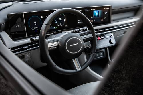 2025 Hyundai Tucson Limited Hybrid 4dr SUV Steering Wheel Detail