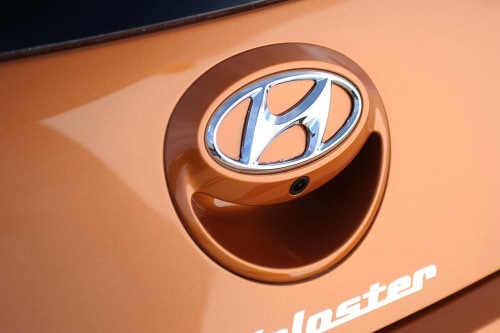 2013 Hyundai Veloster 2dr Hatchback Rear Badge