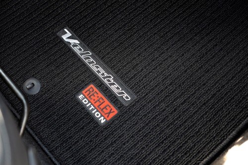 2014 Hyundai Veloster RE:FLEX 2dr Hatchback Floormat Badge Detail