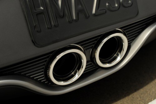 2015 Hyundai Veloster Turbo R-Spec 2dr Hatchback Exhaust Detail