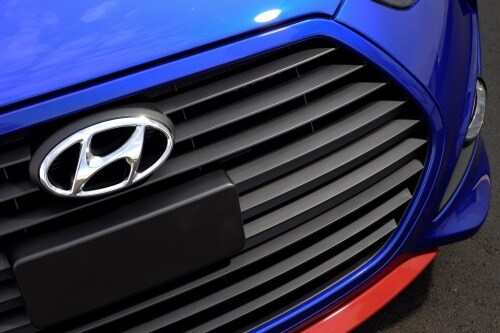 2015 Hyundai Veloster Turbo R-Spec 2dr Hatchback Front Badge
