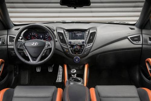 2017 Hyundai Veloster Turbo w/Orange Interior Accent 2dr Hatchback Dashboard