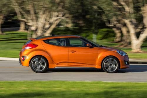2017 Hyundai Veloster Turbo w/Orange Interior Accent 2dr Hatchback Profile