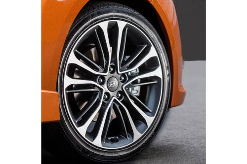 2017 Hyundai Veloster Turbo w/Orange Interior Accent 2dr Hatchback Wheel