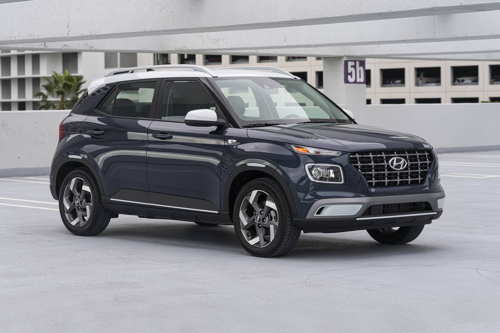 Vs Creta Hyundai Venue Car Length In Feet 2025 Hyundai Venue