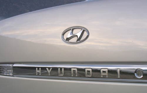 2001 Hyundai XG300 Rear Badging