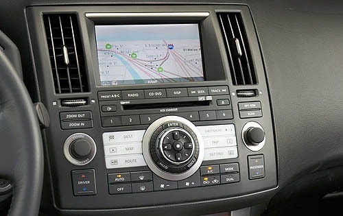 2006 INFINITI FX45 4dr SUV Center Console