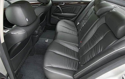 2006 INFINITI Q45 Sport Sedan Rear Interior