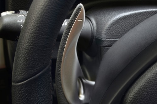 2014 INFINITI Q60 Convertible IPL Convertible Steering Wheel Detail