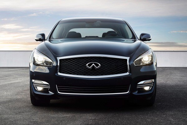 The 2016 INFINITI Q70 The 2016 INFINITI Q70