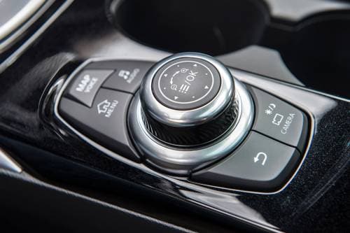 2019 INFINITI QX30 ESSENTIAL 4dr SUV Aux Controls