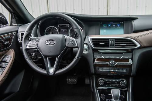 2019 INFINITI QX30 ESSENTIAL 4dr SUV Steering Wheel Detail