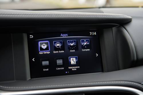 2019 INFINITI QX30 SPORT 4dr SUV Center Console