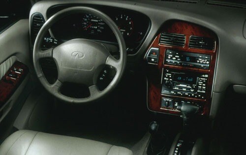 1998 INFINITI QX4 4dr SUV Interior