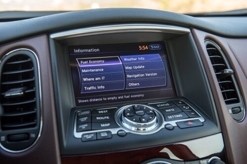 2017 INFINITI QX50 4dr SUV Interior Detail