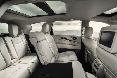 Used 2017 Infiniti Qx60 Pictures 60 Photos Edmunds Infiniti Qx60 4dr Suv Rear Interior Shown