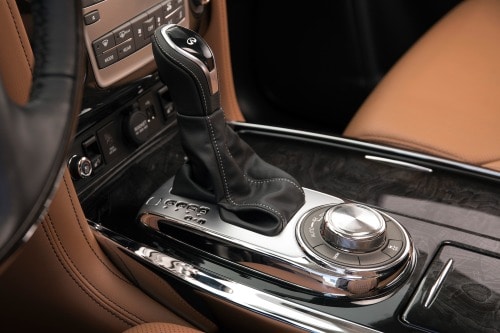 2018 INFINITI QX80 4dr SUV Shifter