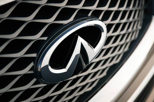 INFINITI QX80 LUXE 4dr SUV Front Badge