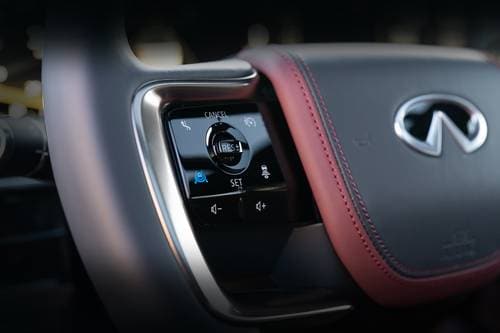 2025 INFINITI QX80 AUTOGRAPH 4dr SUV Aux Controls