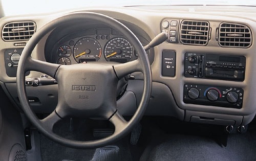 2000 Isuzu Hombre XS 4WD Space Cab SB