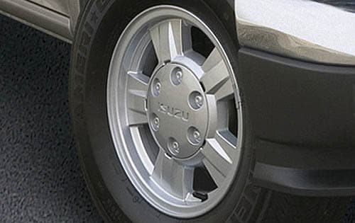 2007 Isuzu i-Series i-290 LS Wheel Detail