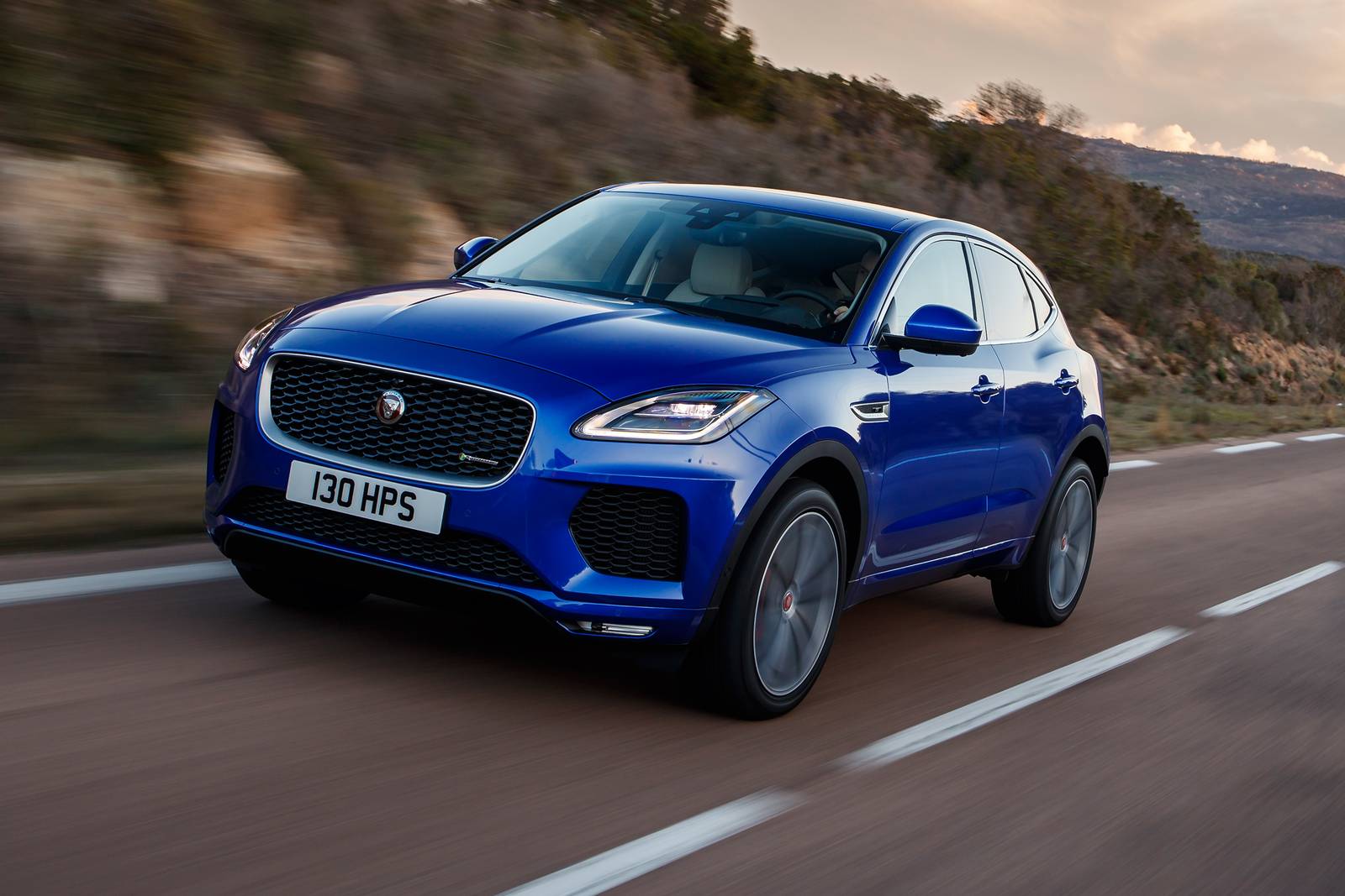 EPACEページ 2019 Jaguar E-PACE Review | Pricing, Trims & Photos - TrueCar