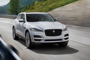 JAGUAR - F-PACE - 2016/2017 - Branca - R$ 240.900,00 - Auto Place Veículos