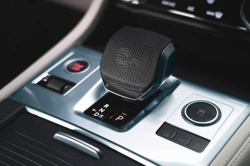 2026 Jaguar F-PACE SVR 575 Edition 4dr SUV Shifter