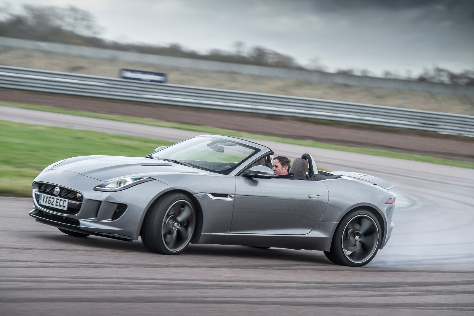 Jaguar f type 2014