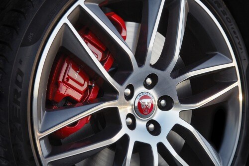 2016 Jaguar F-TYPE R Convertible Wheel