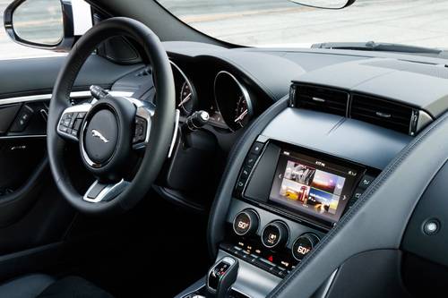 2018 Jaguar F-TYPE Convertible Steering Wheel Detail