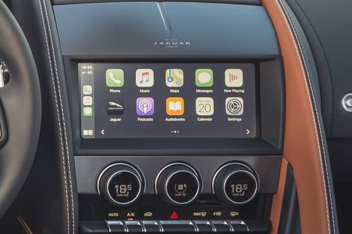 Jaguar F-TYPE P450 R-Dynamic Convertible Center Console